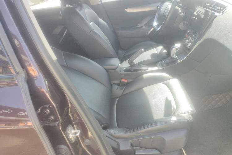 Used DS 5LS 2014 1.8L automatic Comfort version VTi140 Right Front Seat