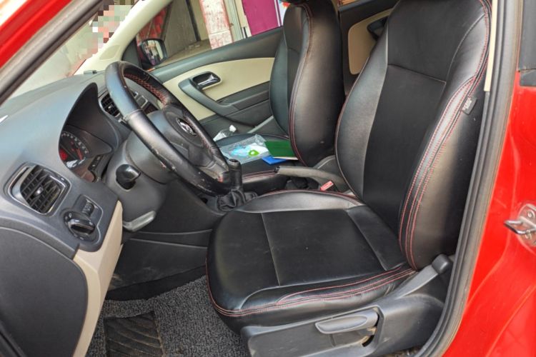 Used Volkswagen Polo 2011 1.4L Manual ZhiShang Edition Left Front Seat