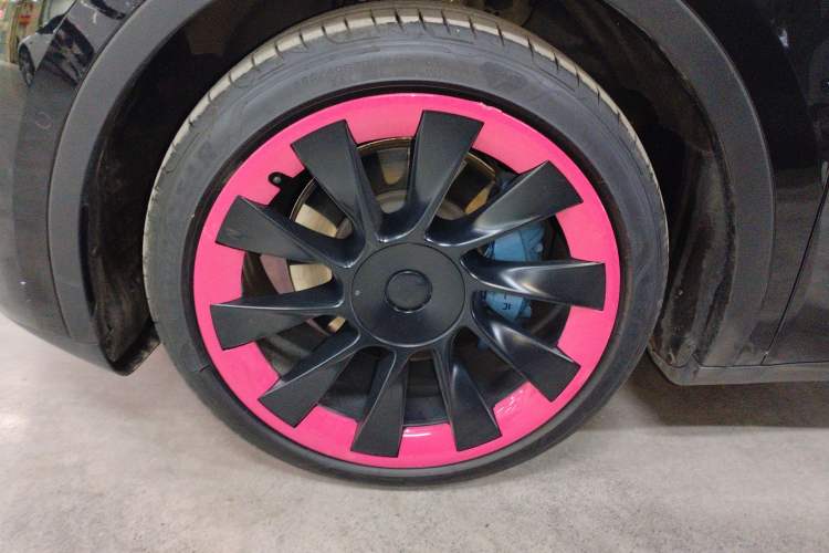 Used Tesla Model Y 2021 Long-Range All-Wheel-Drive Version 3D7
