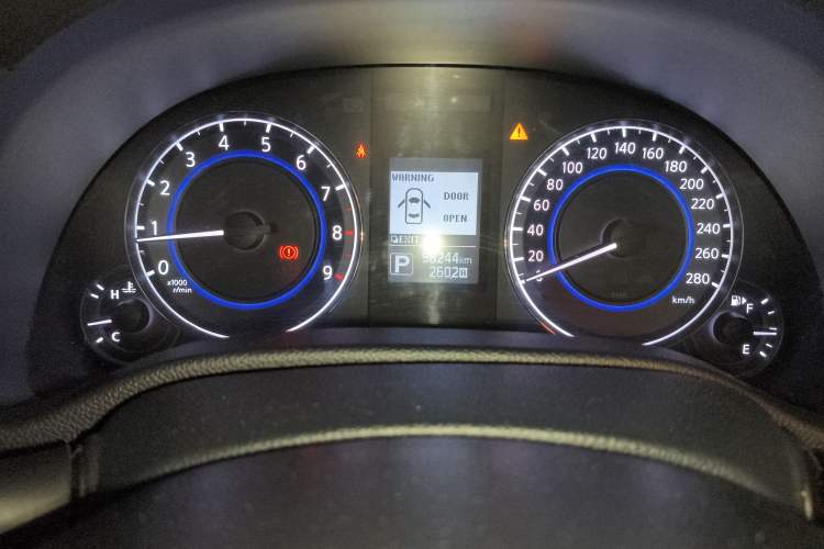 Used Infiniti Q60 2013 3.7L
