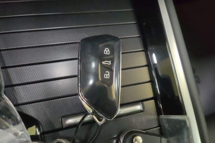 Used Volkswagen Magotan 2024 380TSI DSG Ultimate Edition Vehicle Key