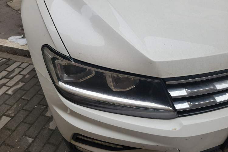 Used Volkswagen Tiguan L 2017 330TSI Automatic Two-Wheel Drive Luxury Edition Right Front Headlight