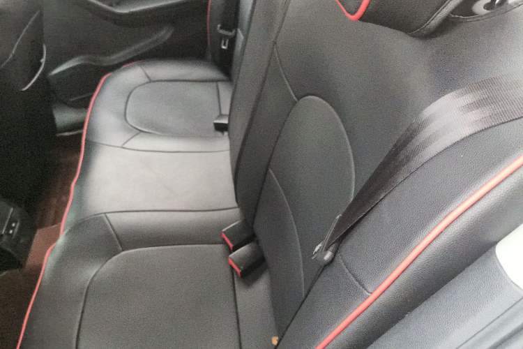 Used Volkswagen Jetta 2015 1.6L Automatic Fashion Model Left Rear Seat