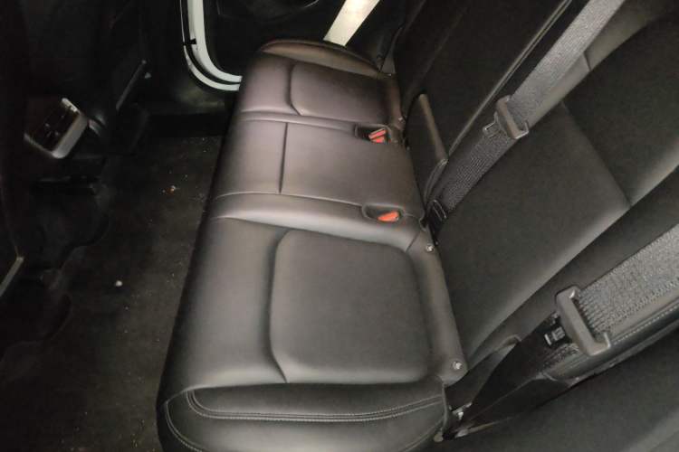 Used Tesla Model Y 2021 Long-Range All-Wheel-Drive Version 3D7