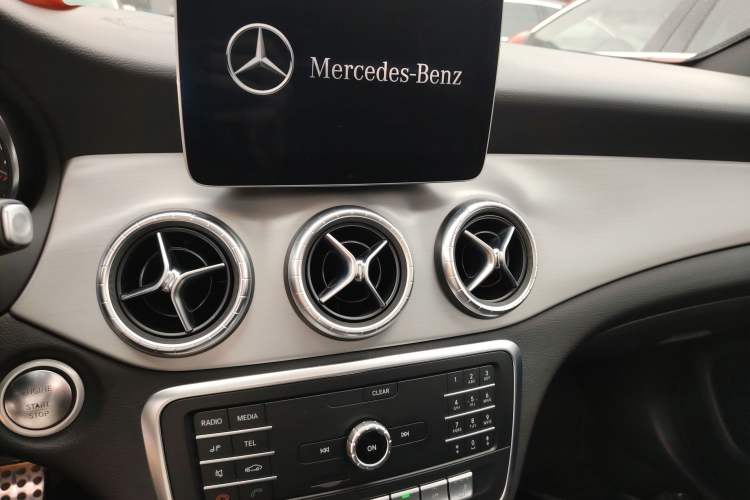 Used Mercedes-Benz CLA 2018 CLA 220 4MATIC
