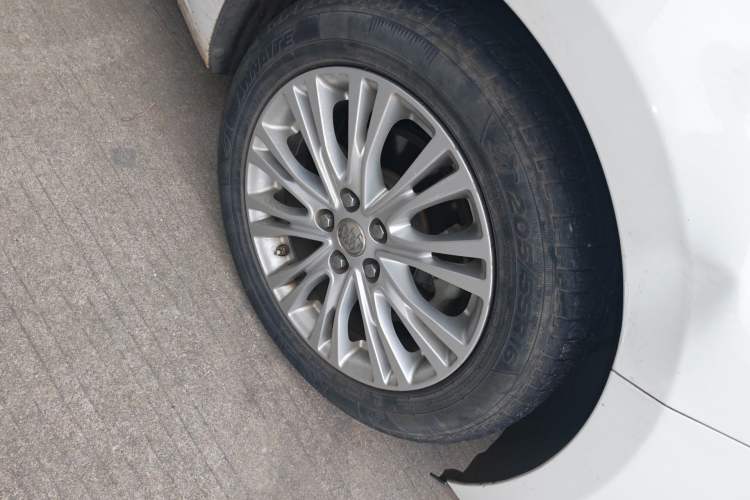 Used Buick GT 2017 15N Automatic Elite Version
