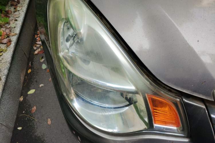 Used Nissan Sylphy 2009 1.6 XL Manual Luxury Sunroof Edition Right Front Headlight