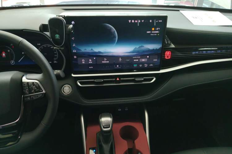 Used Toyota Highlander 2026 Model 2.5L Intelligent Electric Hybrid Dual-Engine All-Wheel-Drive Elite Edition 7-seater
