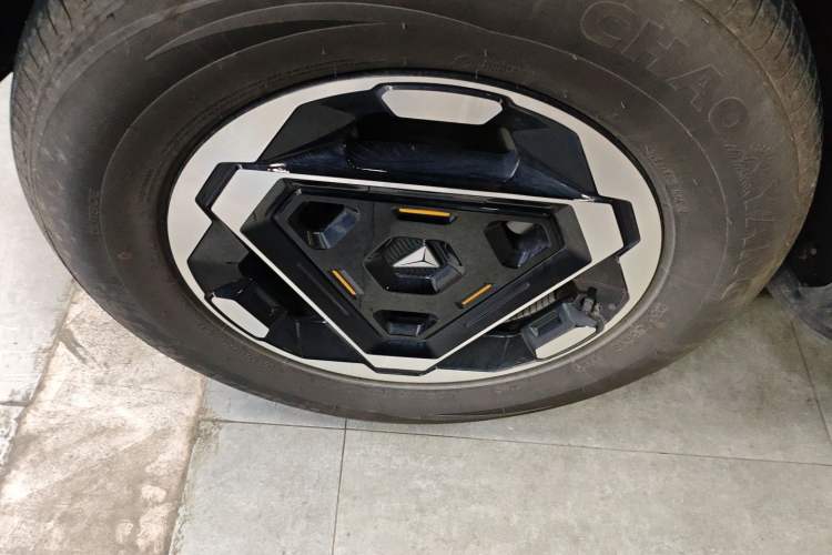 Used Deepal G318 2025 Worry-Free Cross-Country Edition Four-Wheel Drive Distant Mountains Version Exterior 7