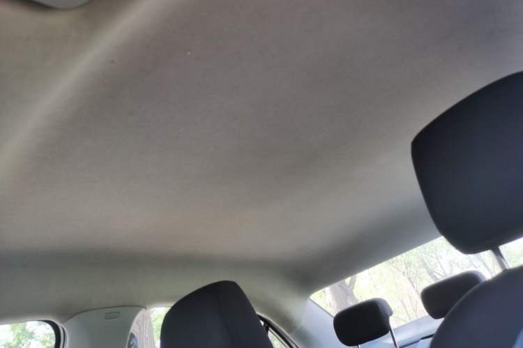 Used Volkswagen Jetta 2015 1.6L Automatic Fashion Model