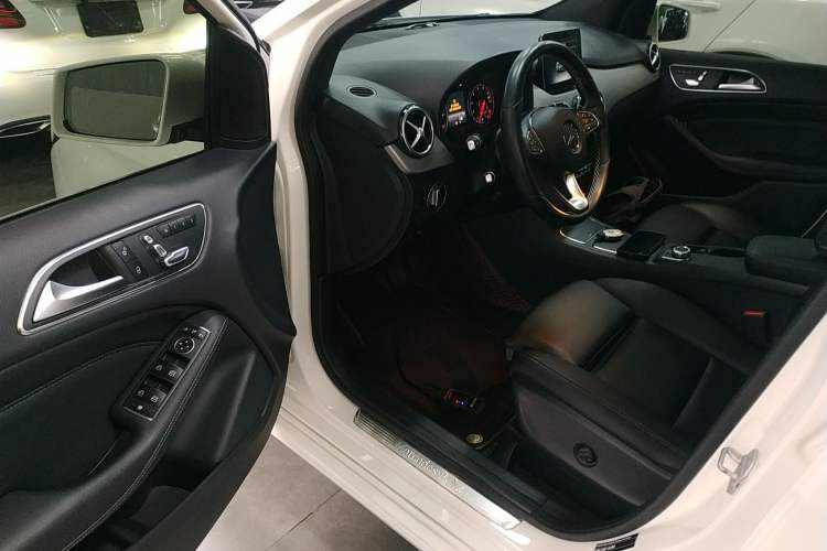 Used Mercedes-Benz B-Class 2017 B 200 Fashion Model