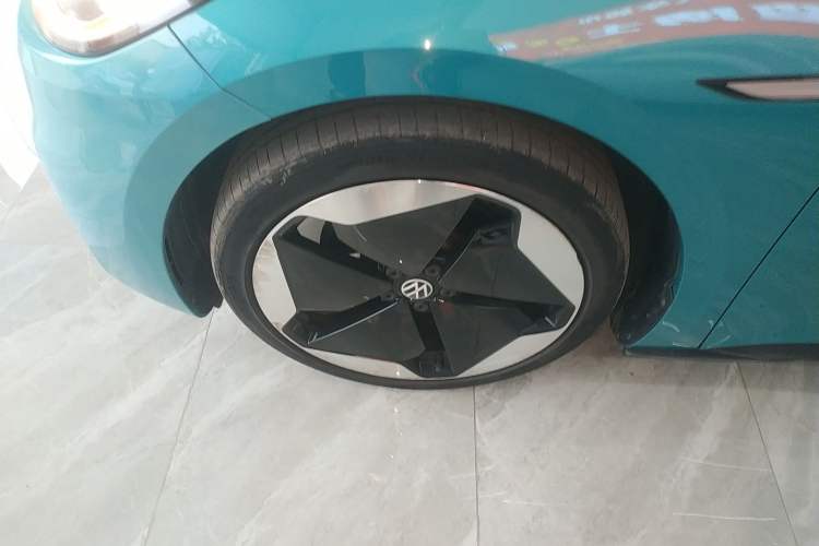 Used Volkswagen ID.3 2021 1st Edition ID. First Impression Edition Left Front Wheel Hub