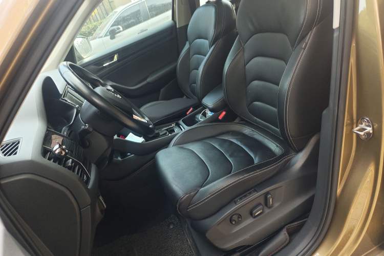 Used Skoda Kodiaq 2017 TSI330 7-Seater Two-Wheel-Drive Luxury Edition Left Front Seat