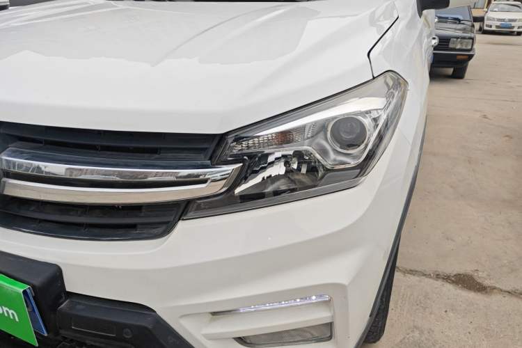 Used Dongfeng Fengon S560 2018 1.8L CVT Prestige Model Left Front Headlight