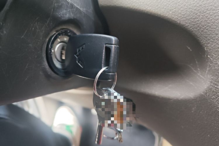 Used Wuling Rongguang V 2016 1.5L Practical Version
