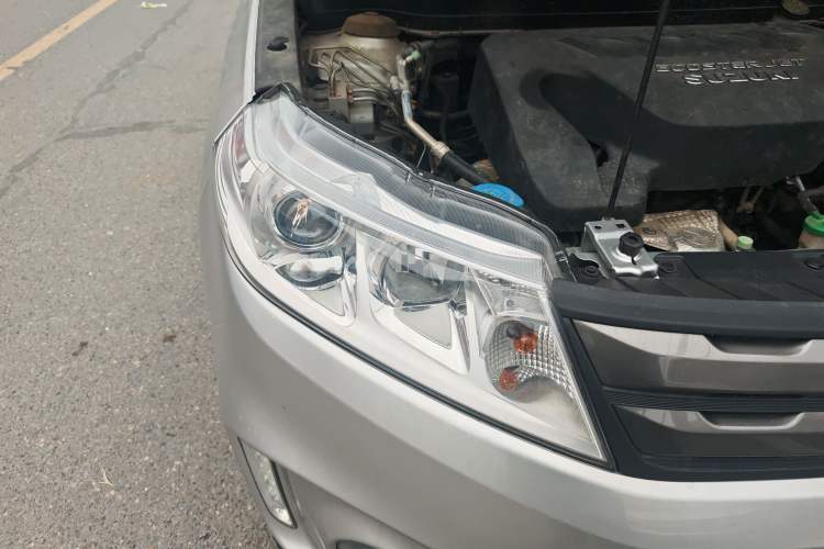 Used Suzuki Vitara 2016 1.4T Automatic Two-Wheel Drive Elite Model Right Front Headlight