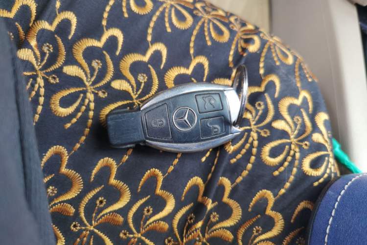 Used Mercedes-Benz GLK-Class 2011 GLK 300 4MATIC Dynamic Model Vehicle Key