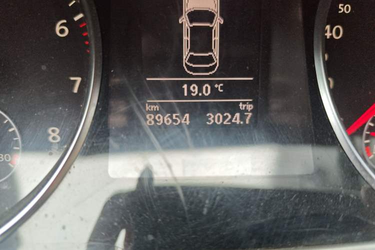 Used Volkswagen CC 2016 1.8TSI Prestige Model Odometer Close Up