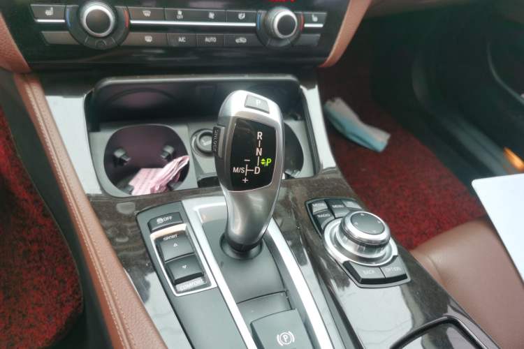 Used BMW 5 Series 2017 525Li Leading Model