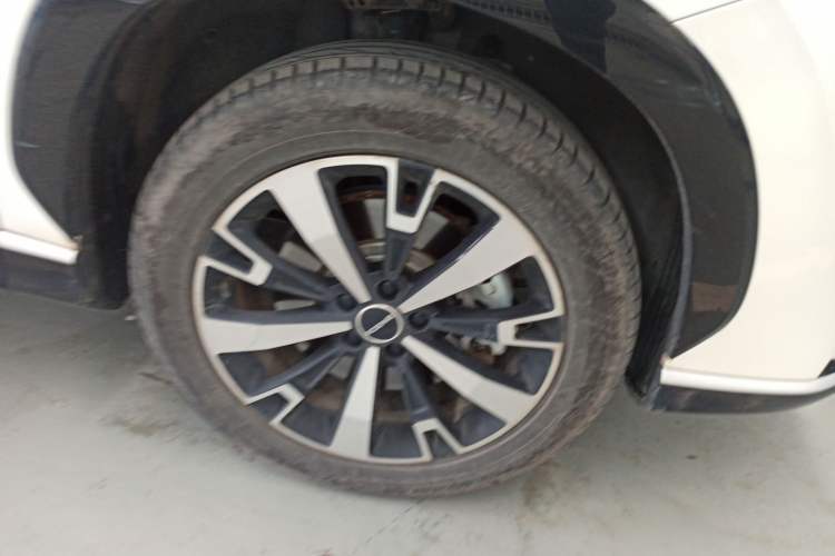 Used Roewe D5X DMH 2024 135 Tech Edition
