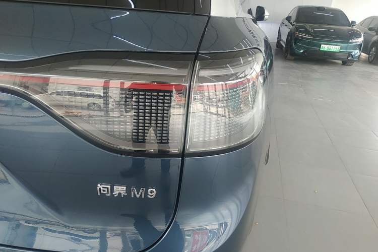 Used Hima AITO M9 2024 Range-Extended Ultra Version 42 kWh 6-Seater Model Right Rear Taillight