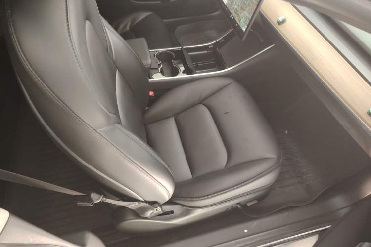 Used Tesla Model 3 2020 Long-Range Rear-Wheel-Drive Version