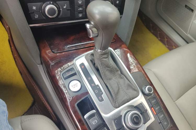 Used Audi A6L 2011 2.8 FSI Comfort Model
