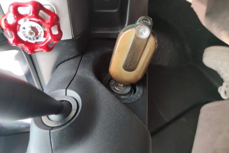 Used Wuling Hongguang MINIEV 2022 GAMEBOY 300km Enthusiast Model with Lithium Iron Phosphate Vehicle Key