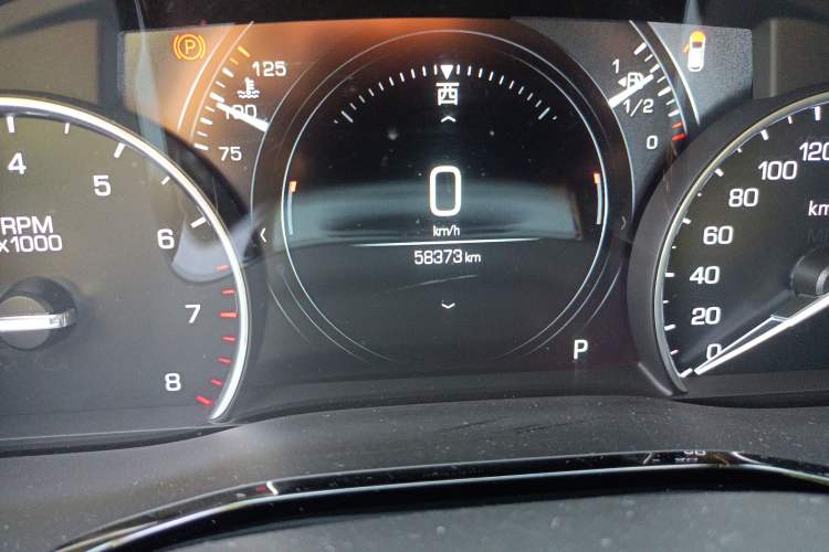 Used Cadillac XT5 2018 28T Four-Wheel Drive Luxury Model Odometer Close Up