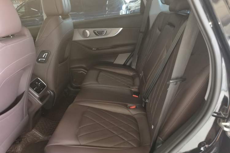 Used Chery Tiggo 8 PRO 2024 Champion Edition 290T Two-Wheel Drive Peak Version 5 Seats
