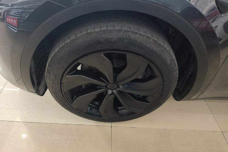 Used Tesla Model Y 2024 Rear-Wheel-Drive Version
