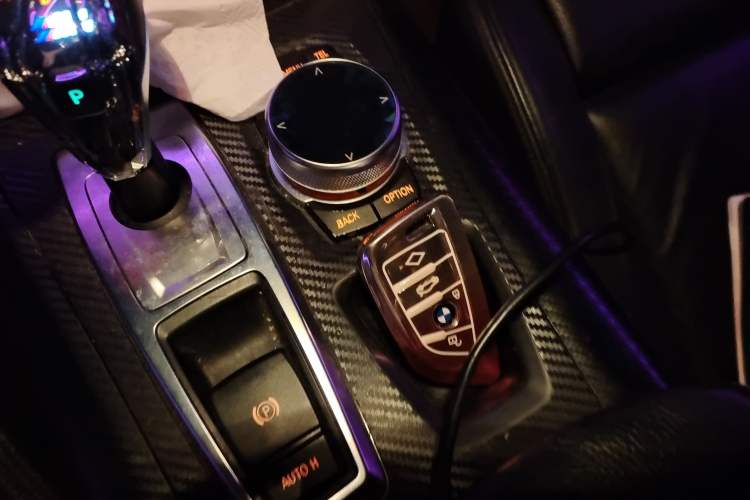 Used BMW X6 2011 xDrive35i Vehicle Key