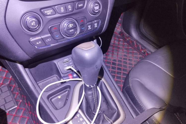 Used Jeep Cherokee 2016 2.4L Leading Edition