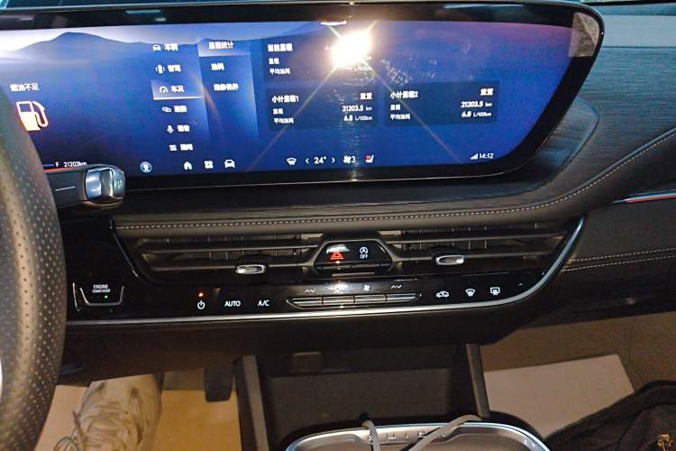 Used Buick LaCrosse 2025 28T Platinum Edition