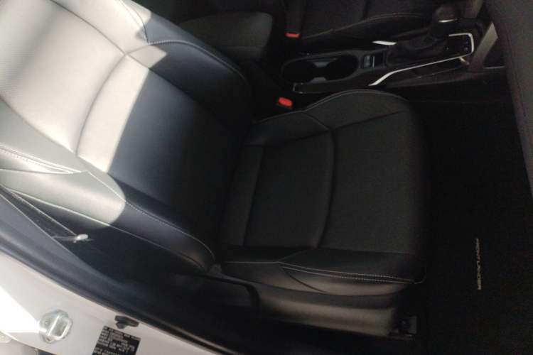 Used Toyota FRONTLANDER 2023 2.0L Smart Electric Hybrid Dual-Engine Deluxe Version