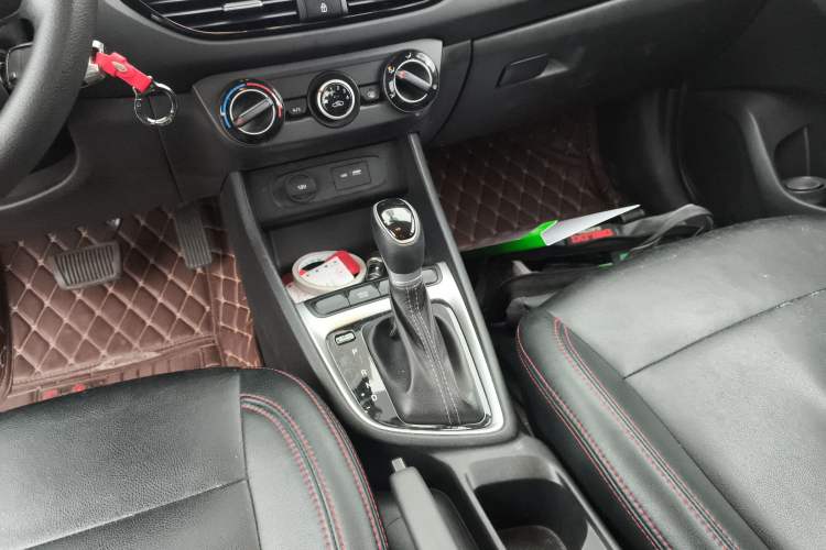 Used Hyundai Celesta 2020 1.6L Automatic GL Enjoyable Edition