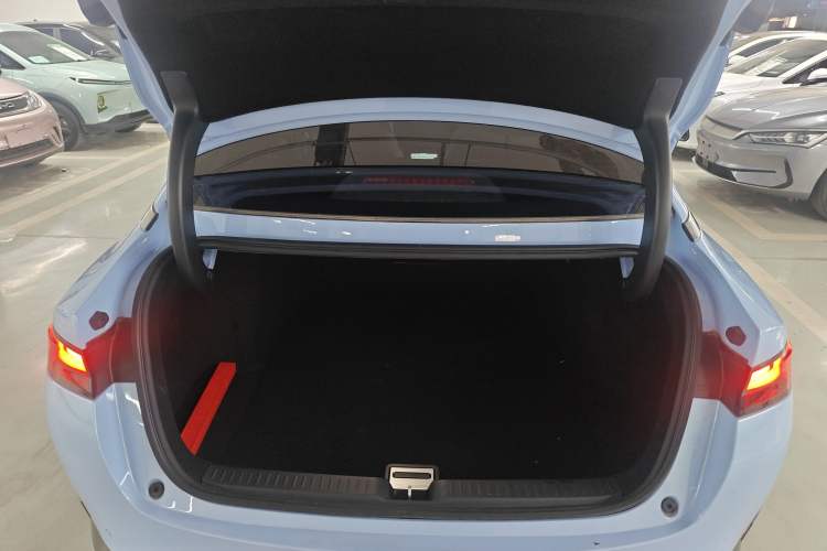 Used XPeng P5 2022 550E Trunk