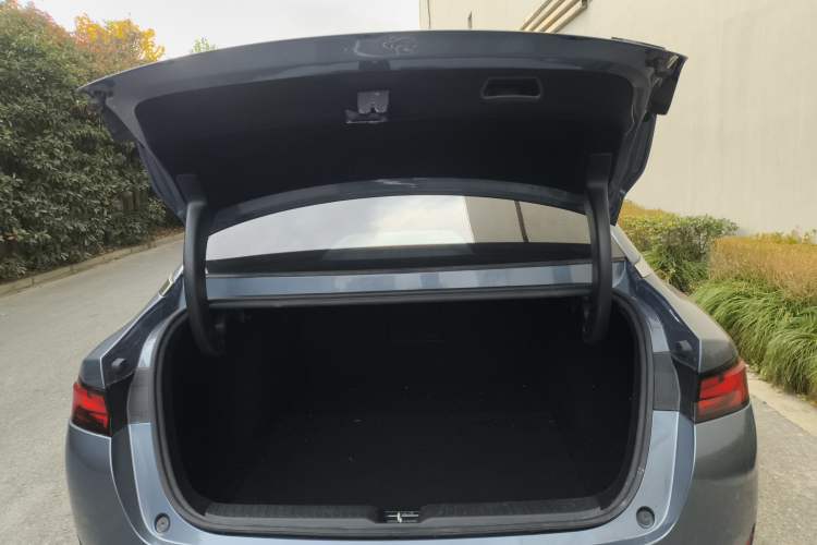 Used XPeng P5 2021 550E Trunk