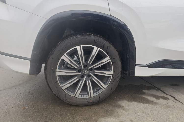 Used CHANGAN CS75 PLUS 2026 Model, Smart Champion Edition 1.5T New Blue Whale Smart Navigation Version
