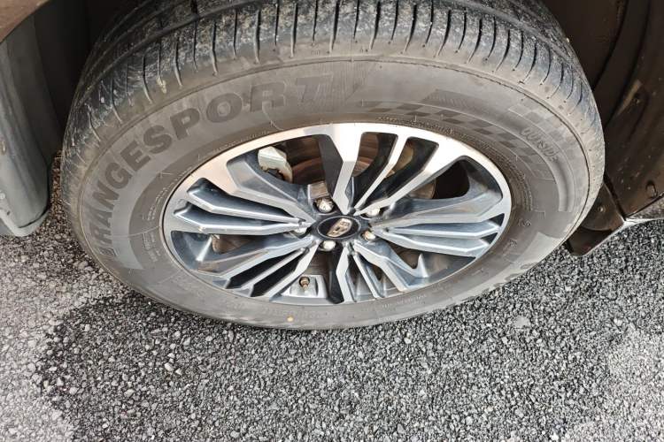 Used Geely Auto Vision X6 2016 1.3T CVT Flagship Model
