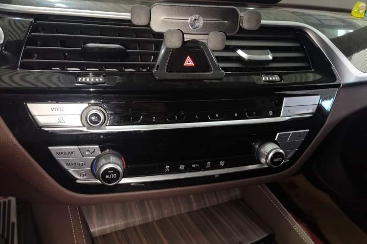 Used BMW 5 Series 2020 525Li M Sport Package