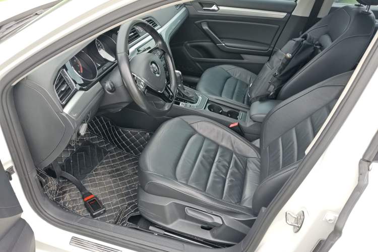 Used Volkswagen Lamando 2015 280TSI DSG Comfort Edition
