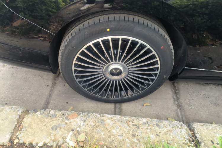 Used VOYAH Lantu Chiguang L 2026 Four-Wheel-Drive Ultra