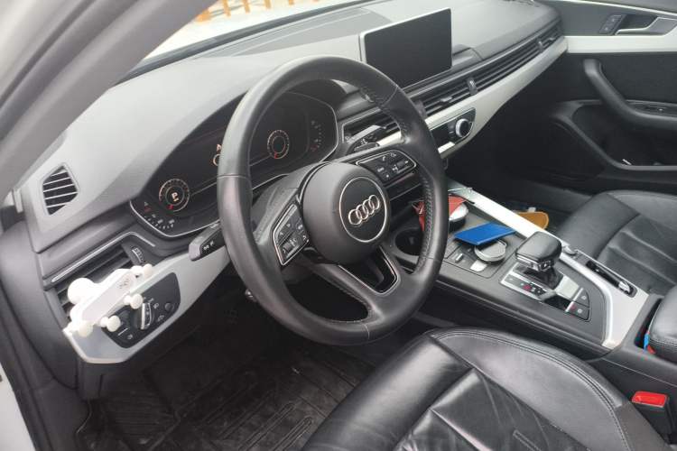 Used Audi A4L 2018 30th Anniversary Edition 40 TFSI Fashion Model