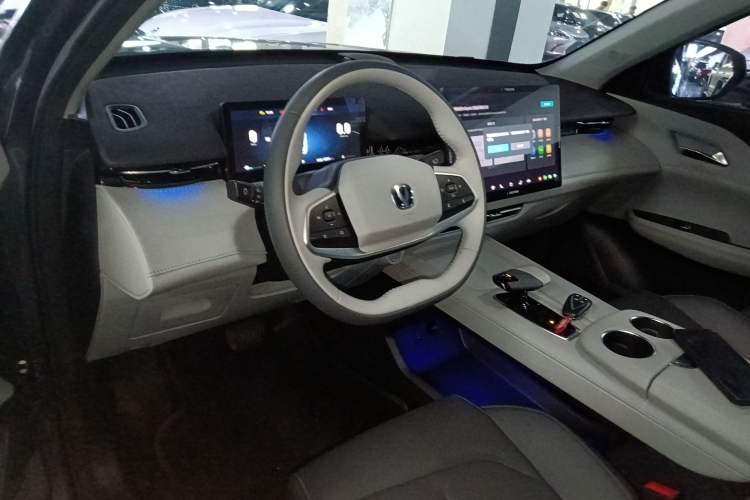 Used CHANGAN UNI-Z 2025 1.5T Premium Edition