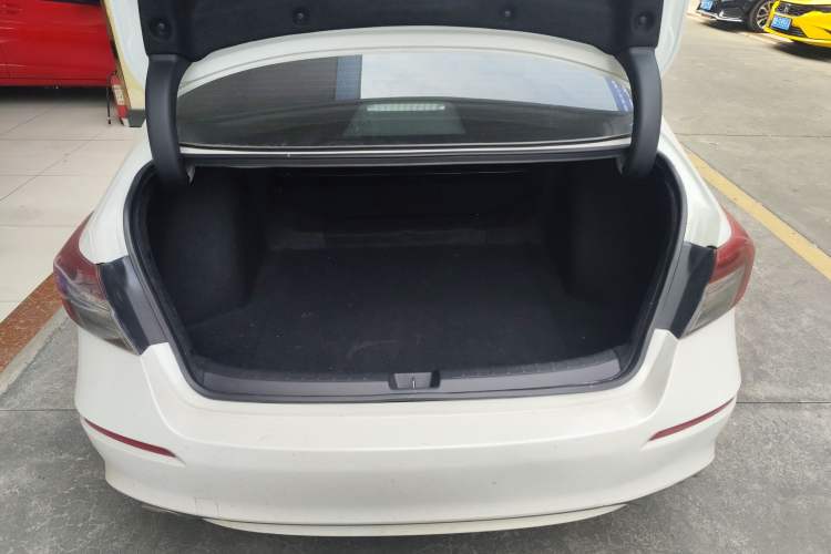 Used Honda Civic 2022 240TURBO CVT Dynamic Edition Trunk