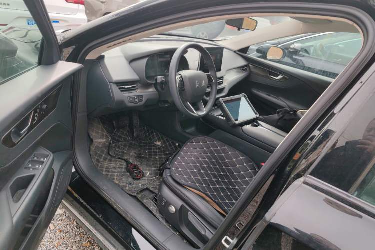 Used Hongqi E-QM5 2021 Charging Version Flagship Edition Driver Seat