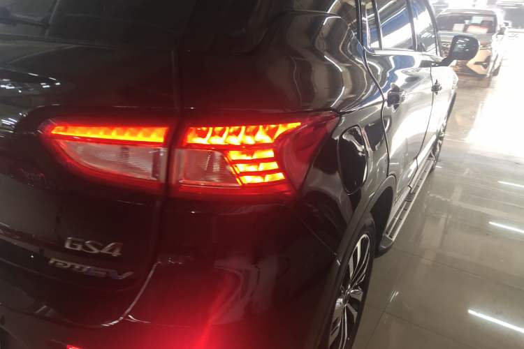 Used GAC Trumpchi GS4 New Energy 2017 1.5L PHEV Deluxe Edition Exterior 3