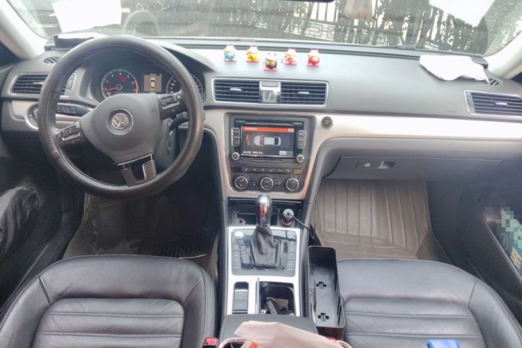 Used Volkswagen Passat 2014 1.8TSI DSG Prestige Edition Interior 2