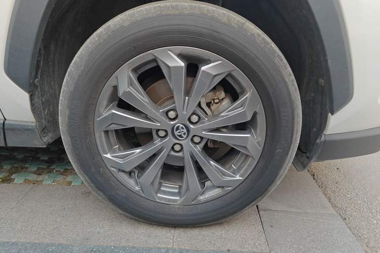 Used Toyota RAV4 2023 2.0L CVT Two-Wheel Drive Fashion Edition
